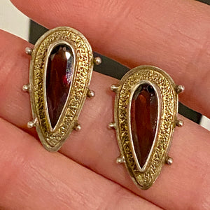 Sterling Garnet Tabra Earrings