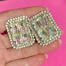 Load image into Gallery viewer, Great Rhinestone Earrings
