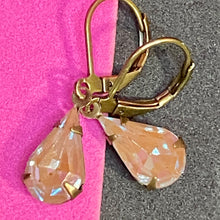Load image into Gallery viewer, Sapphiret  Drop Earrings
