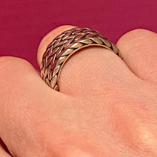 Load image into Gallery viewer, SS Knotted Look Heavy Ring
