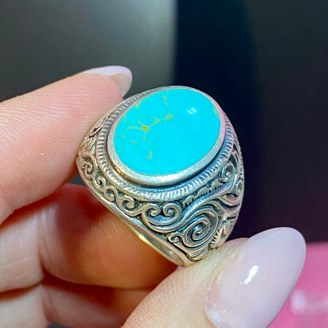 From Consigner Collection Sterling Turquoise Ring Size 10.5