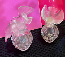 Load image into Gallery viewer, 1950&#39;s Lalique For Nina Ricci Perfume Bottle
