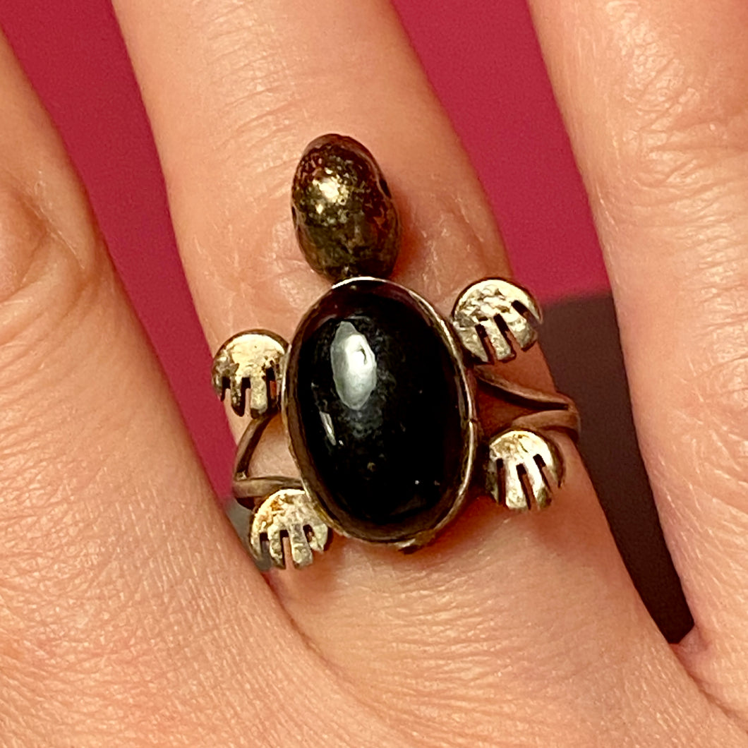 SS Onyx Turtle Ring