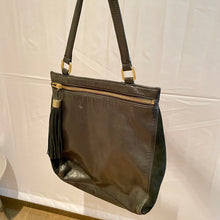 Load image into Gallery viewer, Margot Flat Side Pebbled Leather Purse
