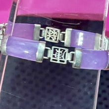 Load image into Gallery viewer, SS Lavender Jade Bracelet
