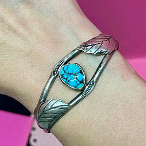 SS Amazing Turquoise Cuff Bracelet