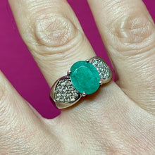Load image into Gallery viewer, Natural Emerald Spinel Ring
