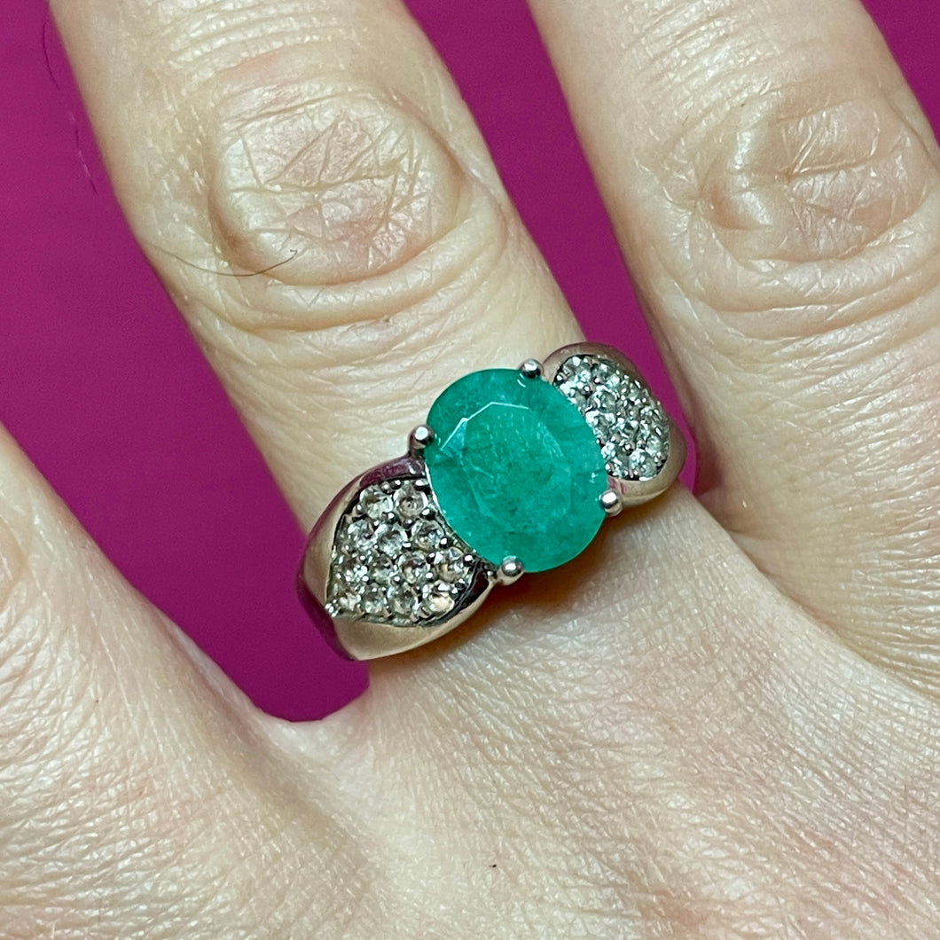 Natural Emerald Spinel Ring