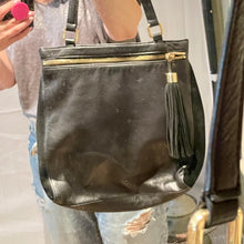 Load image into Gallery viewer, Margot Flat Side Pebbled Leather Purse
