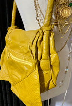 Load image into Gallery viewer, Vintage Double Flap Embossed Leather Purse
