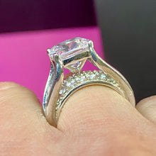 Load image into Gallery viewer, Sterling CZ High End Bridge Ring
