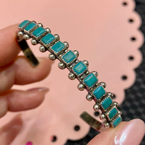 ❤️ Older Sterling Petit Point Snake eye Turquoise cuff