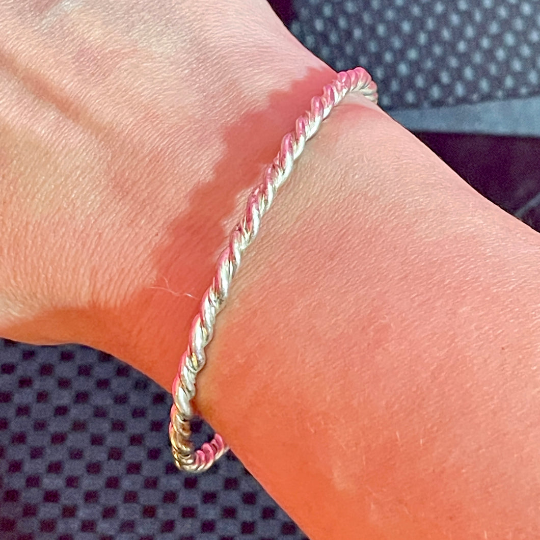 SS Twisted Bangle Bracelet