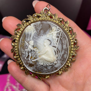 Incolay? Cameo Pendant