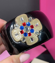 Load image into Gallery viewer, ❤️  St John Hinged Bangle After Verdura With Box
