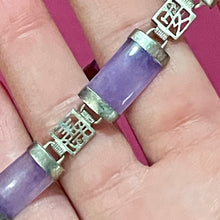 Load image into Gallery viewer, SS Lavender Jade Bracelet
