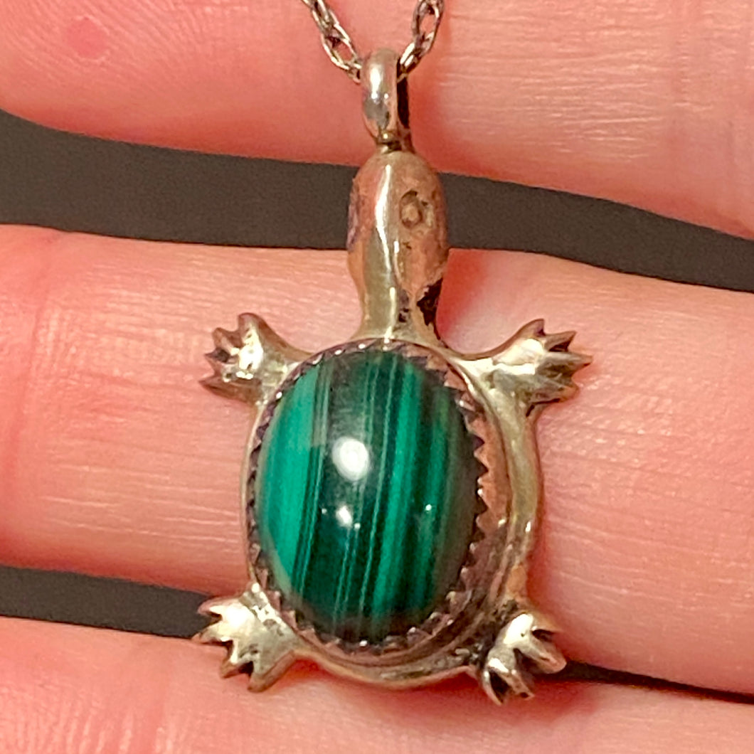 SS Malachite Turtle Pendant On Chain