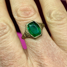 Load image into Gallery viewer, 14K Art Deco Glass Stone Ring
